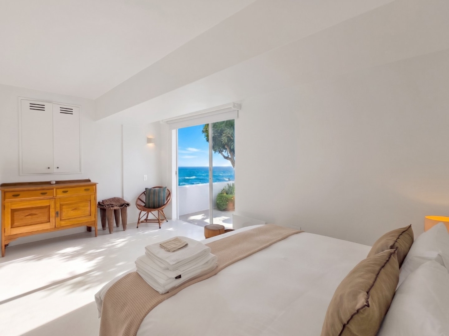 To Let 7 Bedroom Property for Rent in Bantry Bay Western Cape